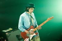 関口シンゴ（G / Ovall）（撮影：田中聖太郎）