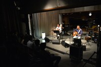 南佳孝＋杉山清貴が出演した「KIRIN BEER "Good Luck" LIVE」の様子。（写真提供：TOKYO FM）