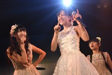 左から阿部かれん、神岡実希、塩野虹。