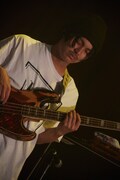 巽啓伍(B / never young beach)(撮影:村井香)