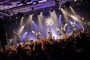 BiSのライブの様子。（撮影：外林健太）