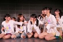 東京・AKB48劇場にて行われた「AKB48 49thシングル選抜総選挙」速報発表でのNGT48メンバー。(c)AKS