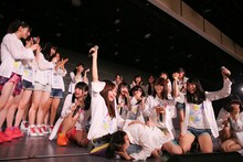 東京・AKB48劇場にて行われた「AKB48 49thシングル選抜総選挙」速報発表でのNGT48メンバー。(c)AKS
