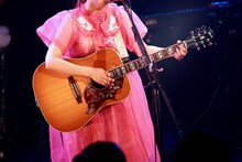 コレサワ（撮影：小坂茂雄）