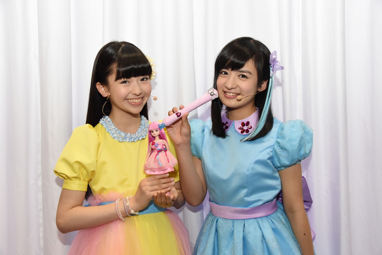 さくら学院の山出愛子＆森萌々穂「おもちゃショー」で子供たちとダンス