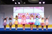 「リカちゃん＆つばさちゃんスペシャルダンスステージ」フィナーレの様子。