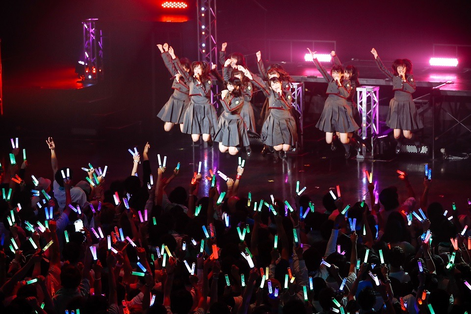 けやき坂46「ひらがなけやき全国ツアー2017」大阪・Zepp Namba公演の様子。