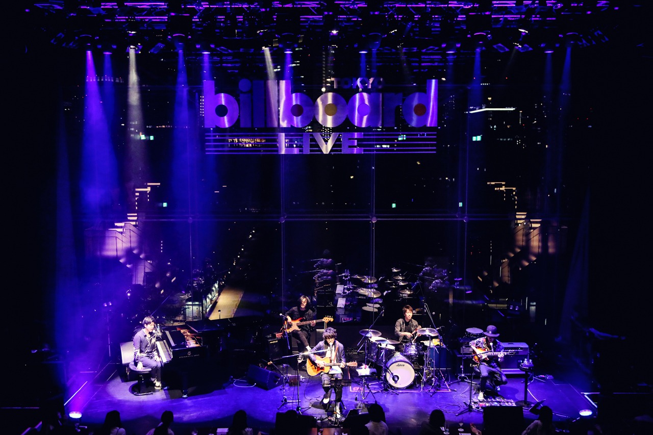sumika［camp session］「sumika［camp session］Live Journey 2017 -Ensemble-」東京・Billboard Live TOKYO公演の様子。（撮影：後藤壮太郎）