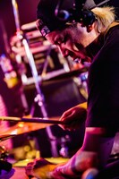 SAMBU（Dr, Cho / NAMBA69）（Photo by Takashi "TAKA" Konuma）