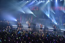 たこやきレインボーのライブの様子。