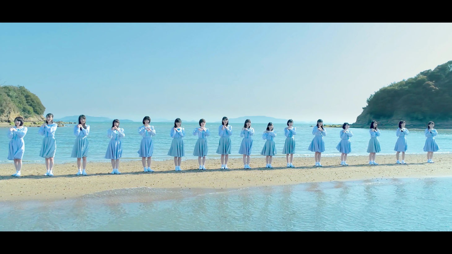 「瀬戸内の声」MVのワンシーン。(c)AKS