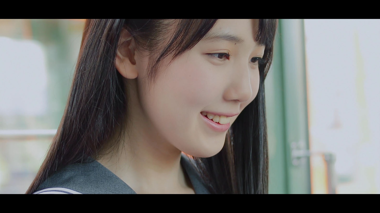 「瀬戸内の声」MVのワンシーン。(c)AKS