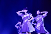 「Perfume FES!! 2017」幕張メッセ国際展示場2日目公演の様子。（撮影：河本悠貴）