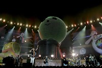 「YUZU 20th Anniversary DOME TOUR 2017 ゆずイロハ」福岡公演の様子。（写真提供：セーニャ・アンド・カンパニー）