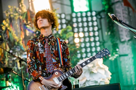 亀本寛貴（G）（Photo by HAJIME KAMIIISAKA）