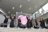 私立恵比寿中学「エビクラシー」発売記念フリーライブの様子。