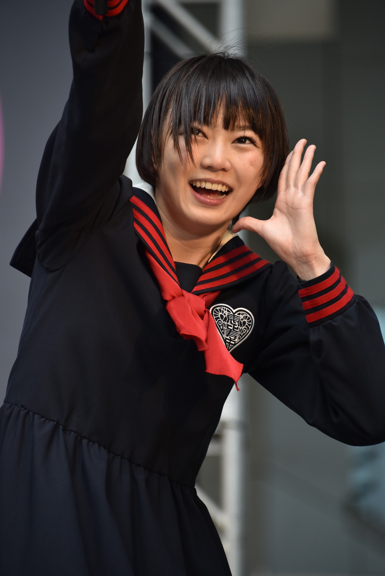 安本彩花