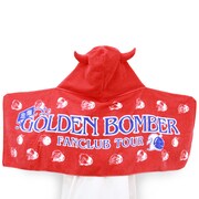 鬼龍院翔による「超特急風ツノ付きフードタオル」着用イメージ。