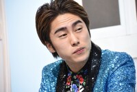 サビ大盛のお寿司を食べた泉大智。