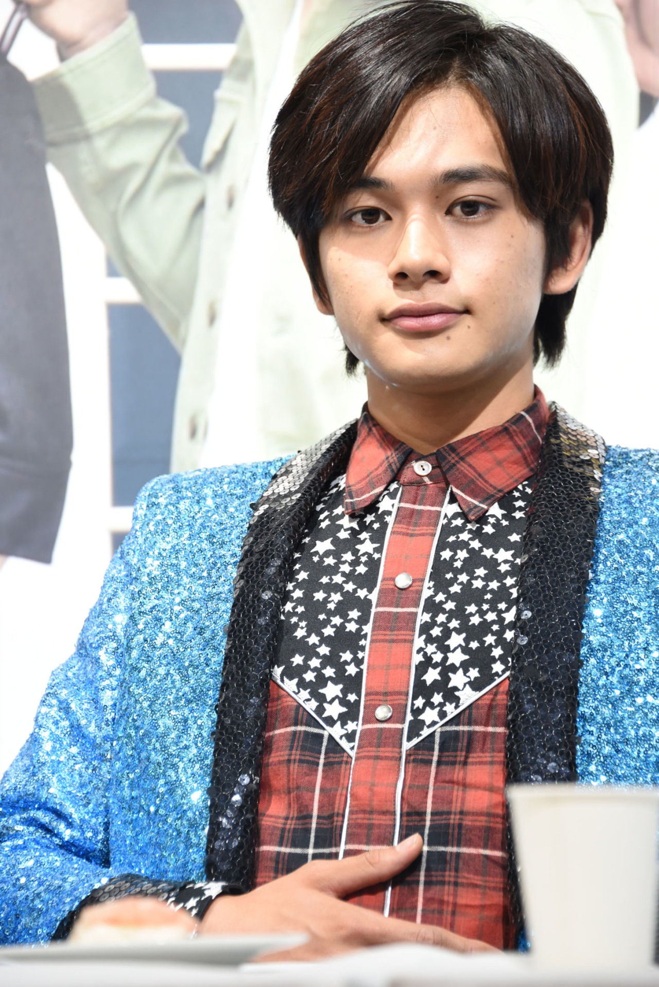 微笑みが消えた北村匠海。