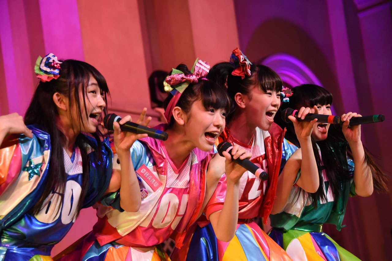 「ときめき♡宣伝部 ～5th SEASON～ 大胆 震撼 烈火のごとく襲来ドーン！ツアー！」東京・ヴィーナスフォート教会広場の様子。