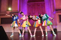 「ときめき♡宣伝部 ～5th SEASON～ 大胆 震撼 烈火のごとく襲来ドーン！ツアー！」東京・ヴィーナスフォート教会広場の様子。
