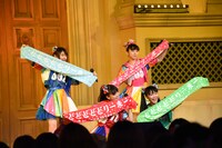 「ときめき♡宣伝部 ～5th SEASON～ 大胆 震撼 烈火のごとく襲来ドーン！ツアー！」東京・ヴィーナスフォート教会広場の様子。