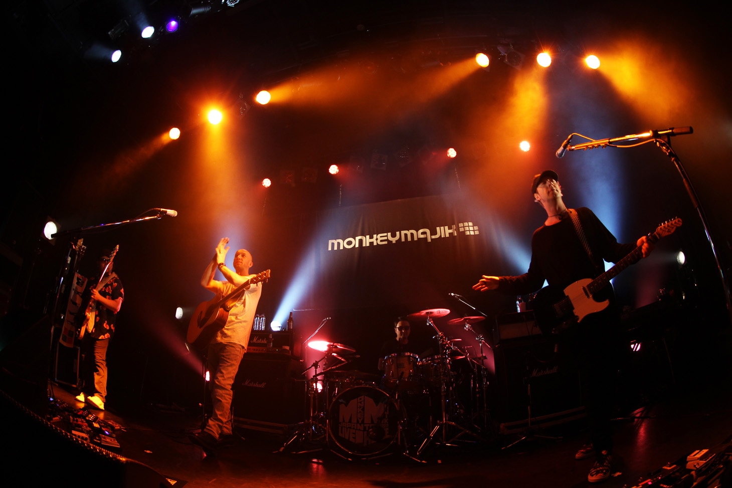 MONKEY MAJIK「MONKEY MAJIK JAPAN TOUR 2017 -LIVE HOUSE 原点回帰-」東京・WWW X公演の様子。（撮影：武裕康）