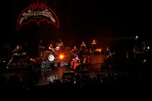 デーモン閣下「DEMON'S ROCK“EXISTENCE”TOUR, DC19」東京・Zepp Tokyo公演の様子。（写真提供：アリオラジャパン）