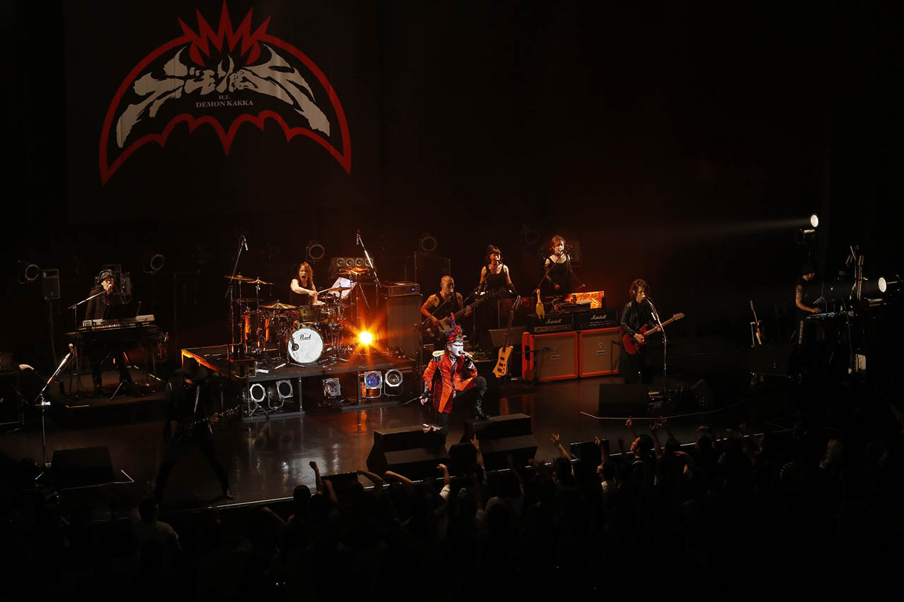 デーモン閣下「DEMON'S ROCK“EXISTENCE”TOUR, DC19」東京・Zepp Tokyo公演の様子。（写真提供：アリオラジャパン）