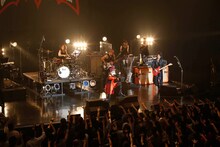 デーモン閣下「DEMON'S ROCK“EXISTENCE”TOUR, DC19」東京・Zepp Tokyo公演の様子。（写真提供：アリオラジャパン）
