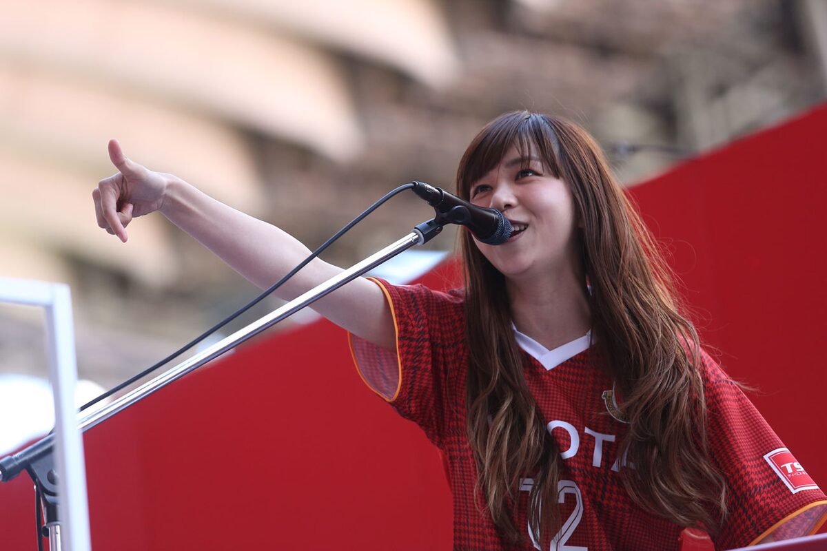 クアイフ 名古屋グランパスファン感謝デーで公式サポートソング披露 音楽ナタリー