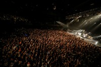 UNISON SQUARE GARDENのライブの様子。（Photo by Viola Kam [V'z Twinkle]）