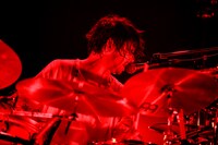 鈴木貴雄（Dr / UNISON SQUARE GARDEN）（Photo by Viola Kam [V'z Twinkle]）