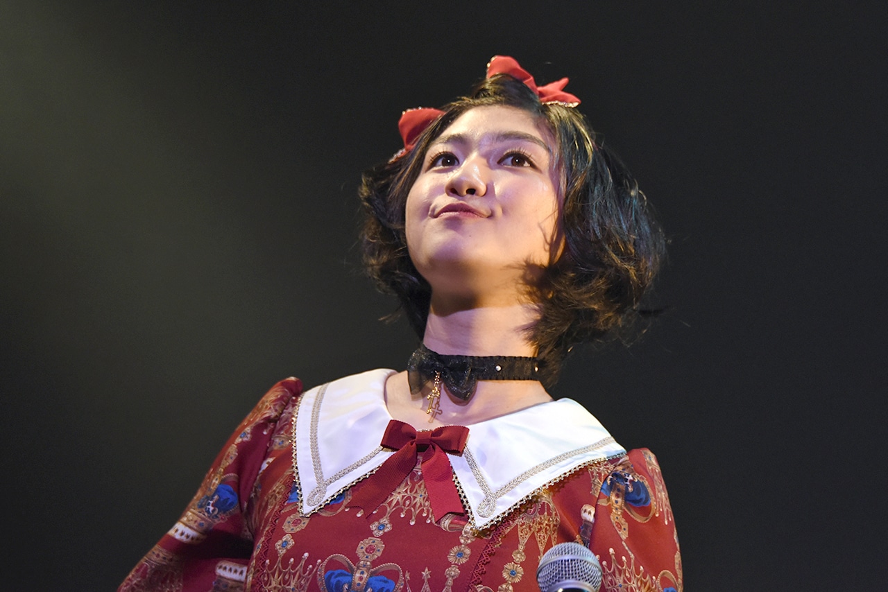 小林歌穂