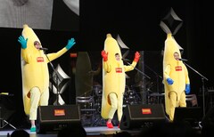 山寺宏一、日高のり子、関俊彦が22年ぶり復活ユニットでバナナ姿に