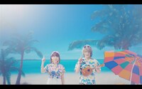 angela「全力☆Summer!」ミュージックビデオのワンシーン。