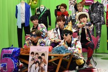 LINE LIVE配信直前、スタンバイ中の超特急。