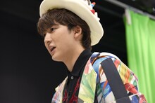 クイズに答えるユーキ。