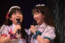 左から西垣有彩、希山愛。