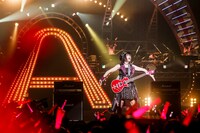 佐々木彩夏「AYAKA-NATION 2016 in 横浜アリーナ」の様子。（photo by HAJIME KAMIIISAKA）