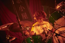 小泉拓（Dr / クリープハイプ）（Photo by TAKESHI SHINTO）