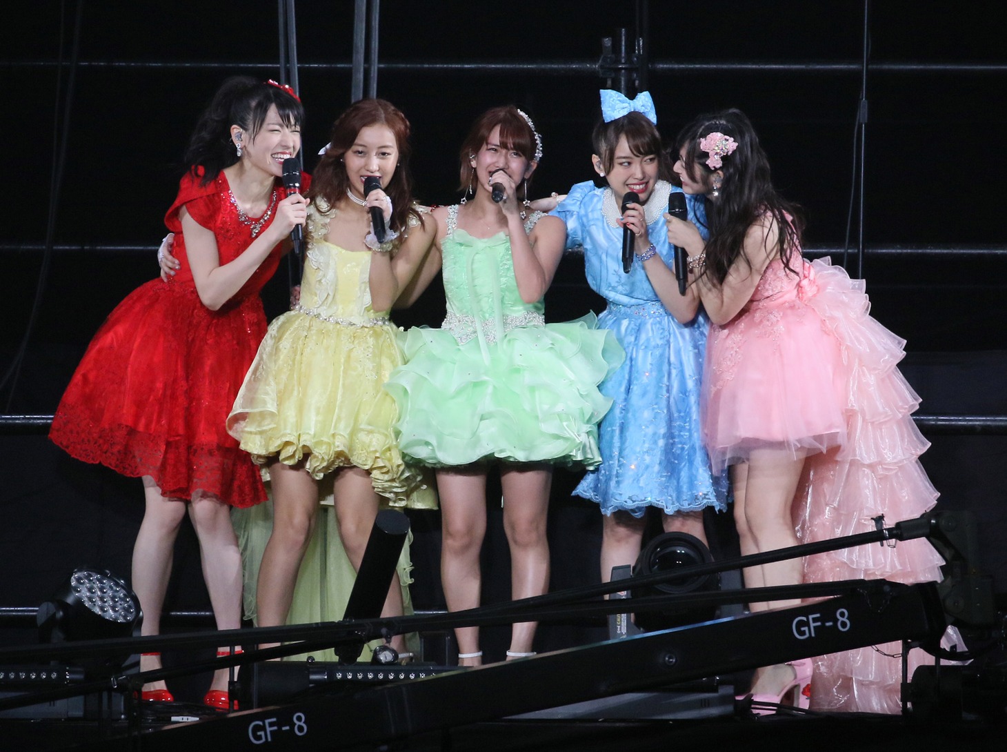 「℃-ute ラストコンサート in さいたまスーパーアリーナ ～Thank you team℃-ute～」の様子。（写真提供：アップフロント）