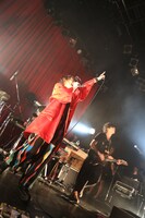 カノエラナ「とうめいはーん!!!ふくをマネくぜ勇者たち。【バンド編】」WWW X公演の様子。（撮影：久保永隆二）