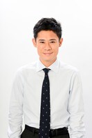 「脳にスマホが埋められた！」主演の伊藤淳史。