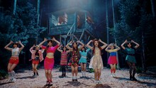 TWICE「SIGNAL -Japanese ver.-」ミュージックビデオより。