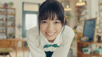 「明治ロカボーノ」Webムービーの西野七瀬。