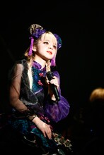 メイリア（Vo）（撮影：M.キセキ）