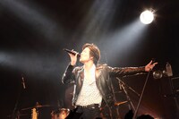 悠（Vo）（Photo by t.hosoda）