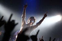 悠（Vo）（Photo by t.hosoda）